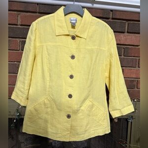 🛍️ Chico’s new never worn yellow button front shirt jacket with excellent con.